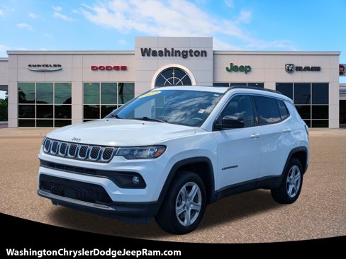Used 2023 Jeep Compass Latitude w/ Sun and Sound Group image 1
