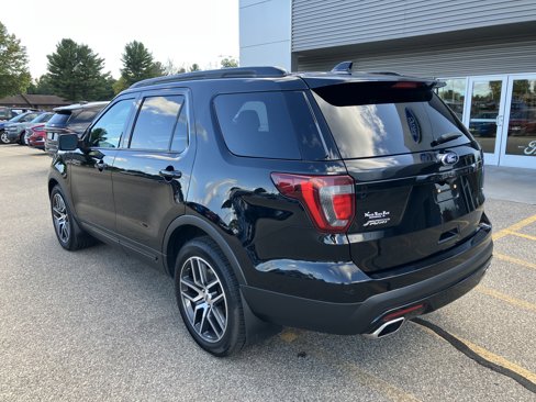 Used 2017 Ford Explorer Sport w/ Equipment Group 401A image 8