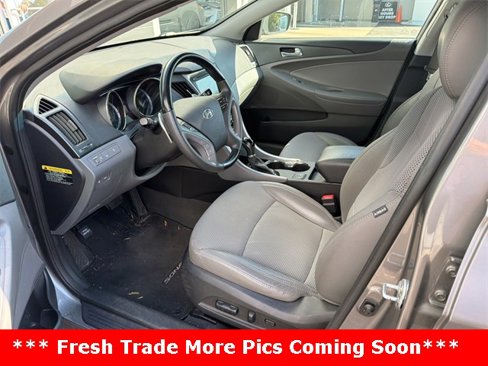 Used 2013 Hyundai Sonata SE w/ Navigation & Sunroof Pkg image 3
