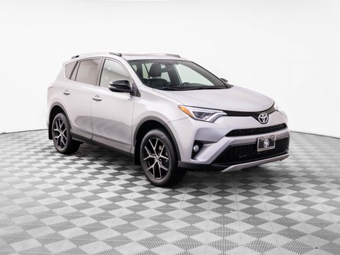 Used 2016 Toyota RAV4 SE image 7