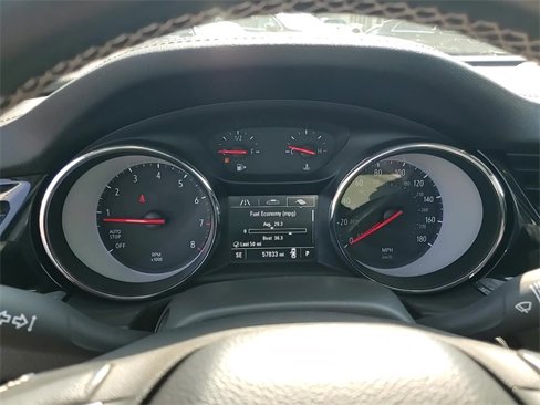 Used 2018 Buick Regal Preferred w/ Driver Confidence Package #1 image 17