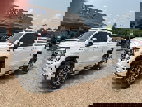 Used 2023 GMC Sierra 1500 Denali w/ Denali Reserve Package image 1