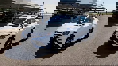 Used 2023 Toyota Camry SE image 4