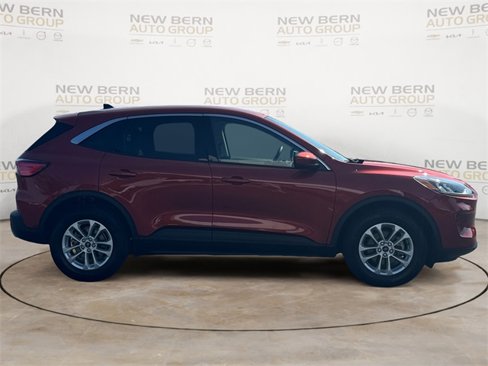 Used 2020 Ford Escape SE image 6