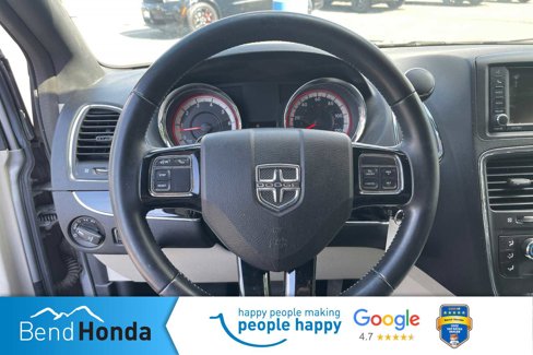 Used 2017 Dodge Grand Caravan SXT image 14