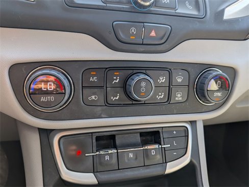 Used 2023 GMC Terrain SLE w/ Driver Convenience Package image 20