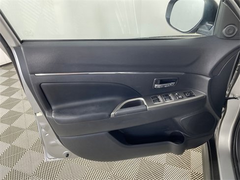 Used 2018 Mitsubishi Outlander Sport SE image 15