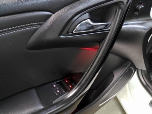 Used 2019 Buick Cascada Premium image 23