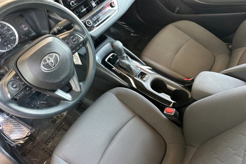 Used 2021 Toyota Corolla LE image 10