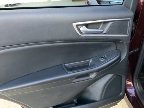 Used 2023 Ford Edge SEL image 25