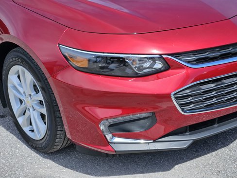 Certified 2017 Chevrolet Malibu LT w/ Leather Package image 9