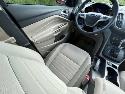 Used 2015 Ford Escape SE image 14