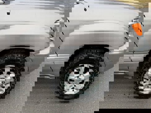 Used 2001 Toyota Land Cruiser image 28