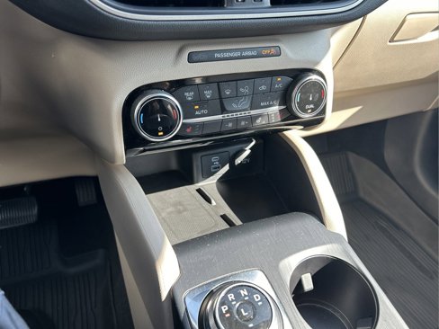 Used 2022 Ford Escape SEL w/ Technology Package image 7