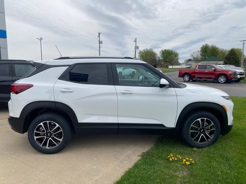 New 2025 Chevrolet TrailBlazer LT w/ Convenience Package image 8