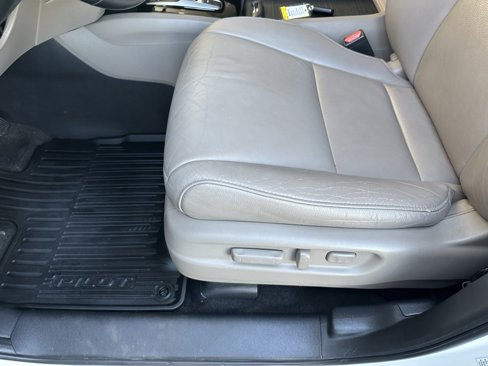 Used 2016 Honda Pilot Touring image 13