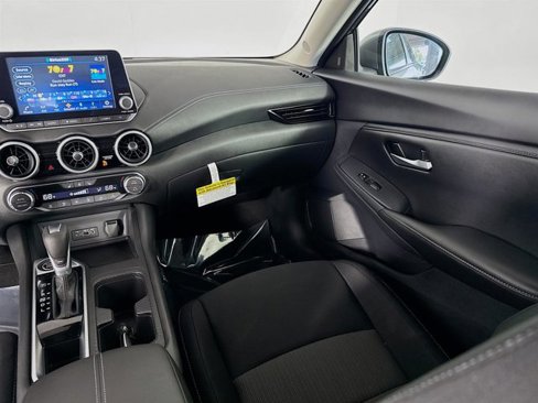 Certified 2025 Nissan Sentra SV image 24
