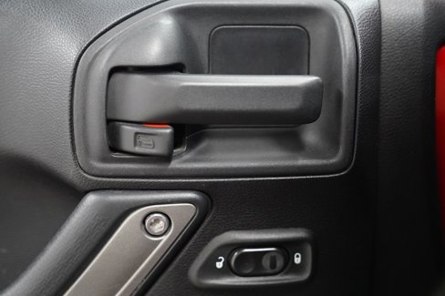 Used 2015 Jeep Wrangler Unlimited Sport image 16