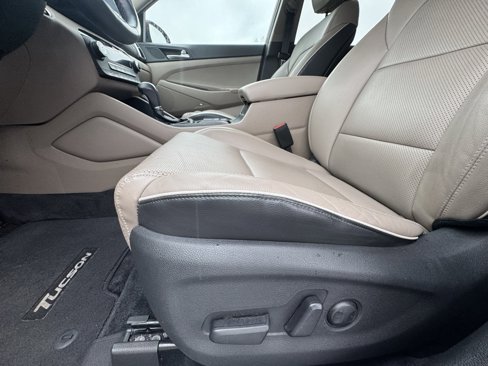 Used 2019 Hyundai Tucson Ultimate w/ Cargo Package image 14