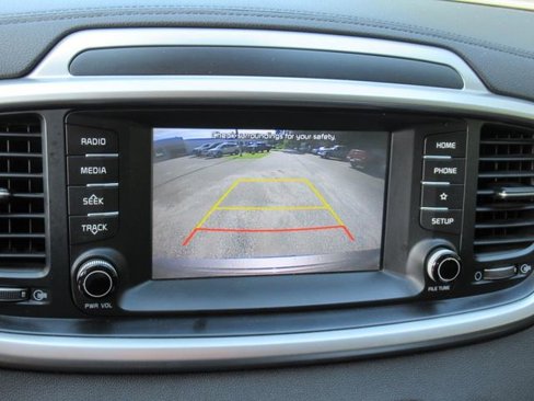Used 2019 Kia Sorento LX image 22