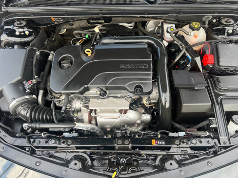 Used 2020 Chevrolet Malibu RS image 17
