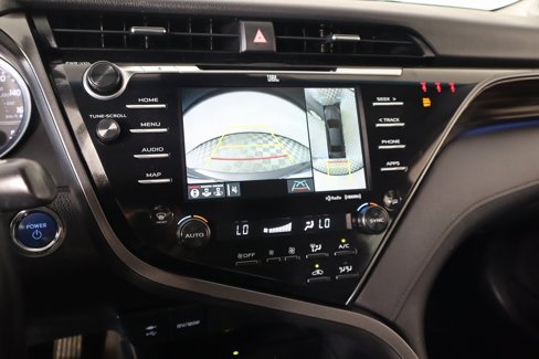 Used 2019 Toyota Camry LE image 6