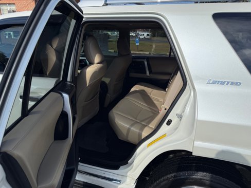 Used 2010 Toyota 4Runner SR5 image 6