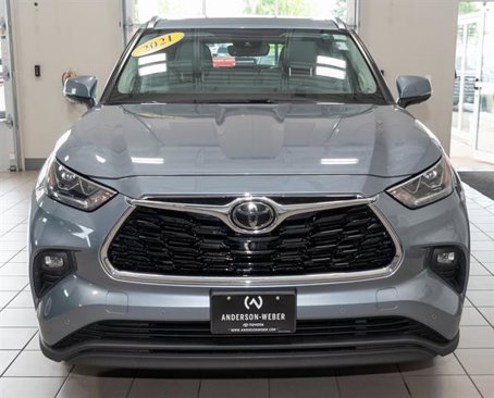 Used 2021 Toyota Highlander Limited image 3