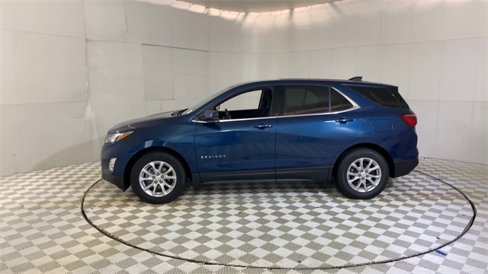 Used 2020 Chevrolet Equinox LT w/ Driver Convenience Package image 5