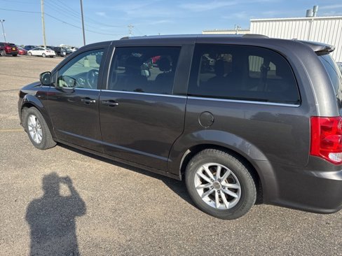 Used 2019 Dodge Grand Caravan SXT image 7