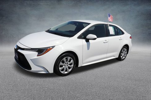 Used 2024 Toyota Corolla LE image 3