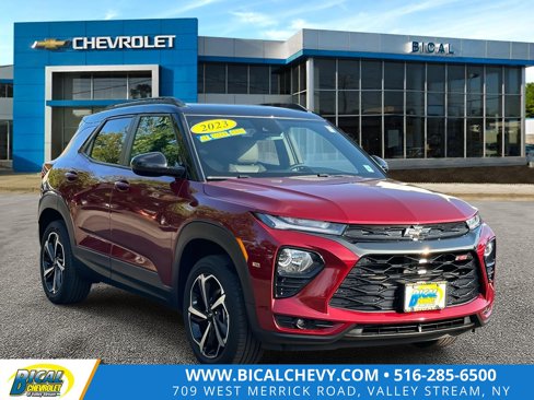 Used 2023 Chevrolet TrailBlazer RS w/ Technology Package image 1
