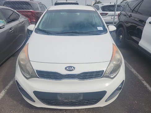 Used 2013 Kia Rio SX image 2