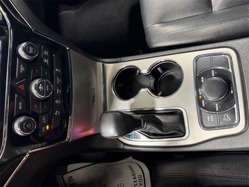Used 2021 Jeep Grand Cherokee Limited image 22
