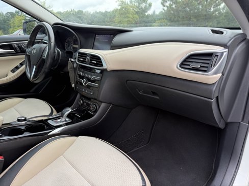Used 2018 INFINITI QX30 image 23