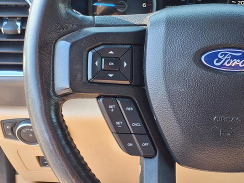 Used 2017 Ford F150 XLT w/ Equipment Group 302A Luxury image 21