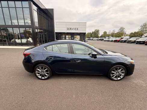 Used 2018 MAZDA MAZDA3 Grand Touring w/ Premium Equipment Package image 15