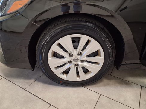 Used 2024 Nissan Sentra S image 27