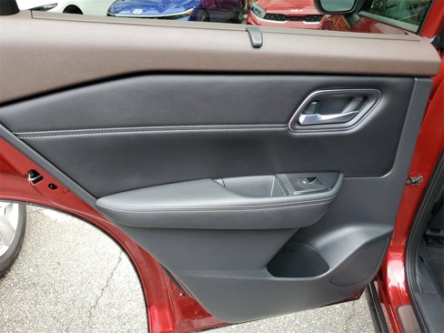 Used 2021 Nissan Rogue SL image 9