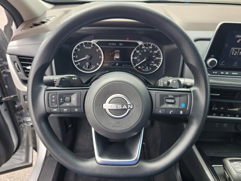 Used 2023 Nissan Rogue SV image 17