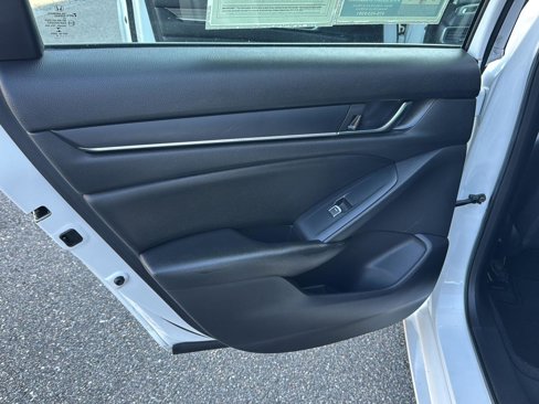 Used 2019 Honda Accord Sport image 15