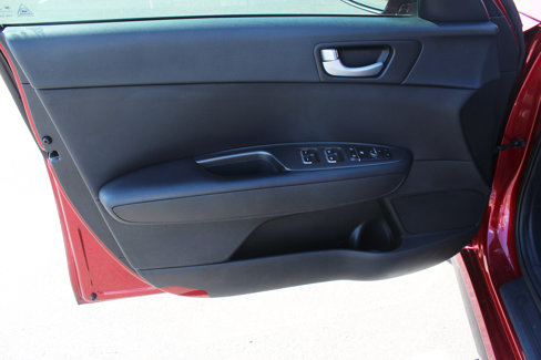 Used 2019 Kia Optima S w/ S Panoramic Sunroof Package image 26