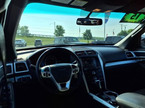 Used 2015 Ford Explorer XLT w/ Equipment Group 202B image 10