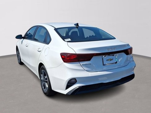 Used 2023 Kia Forte LXS image 4