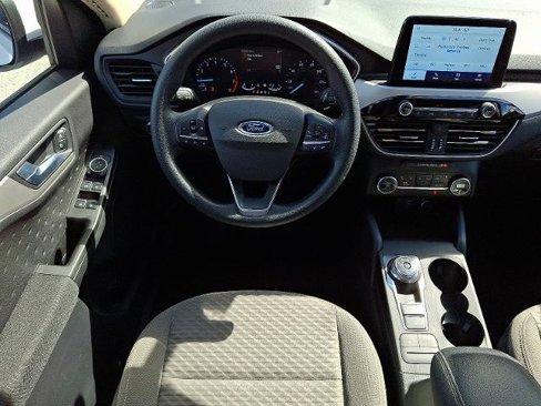 Certified 2020 Ford Escape SE image 11