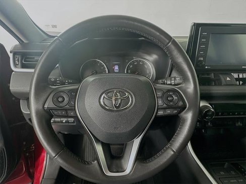 Certified 2020 Toyota RAV4 XLE image 18