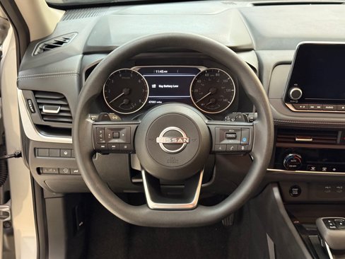 Used 2024 Nissan Rogue SV image 27