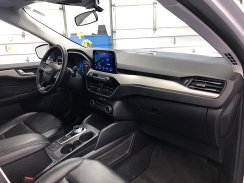 Certified 2022 Ford Escape SEL w/ Technology Package image 11