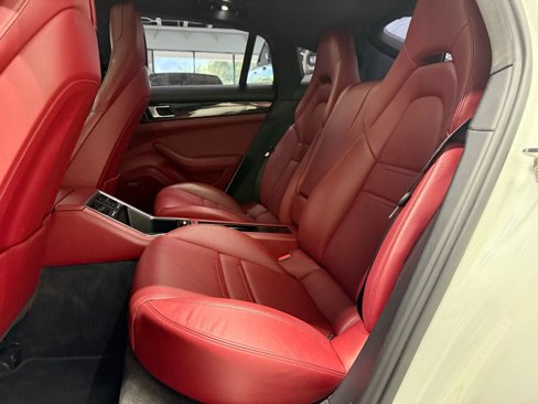 Used 2018 Porsche Panamera image 37