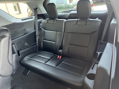 Used 2022 Ford Explorer XLT w/ Equipment Group 202A image 23